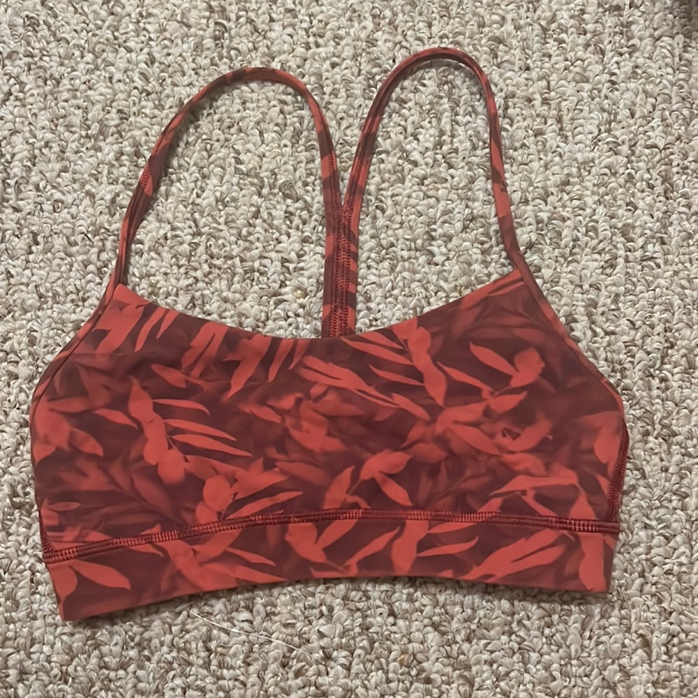 Small Flow Y Bra Nulu
Light Support Lululemon